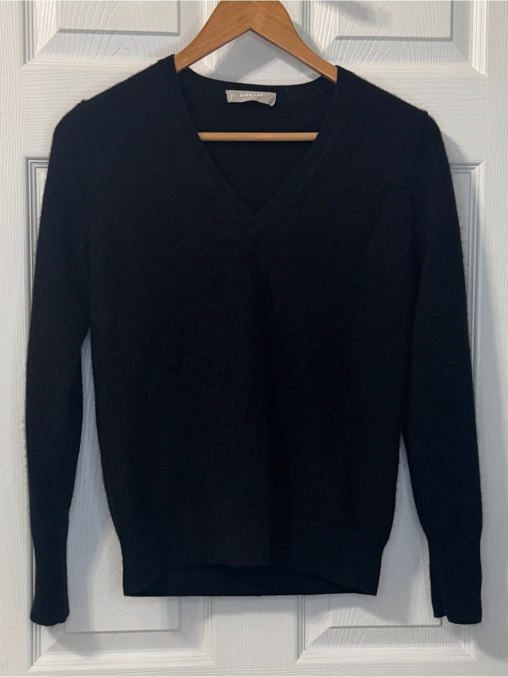 Everlane Cashmere V-neck Black Sweater Small
